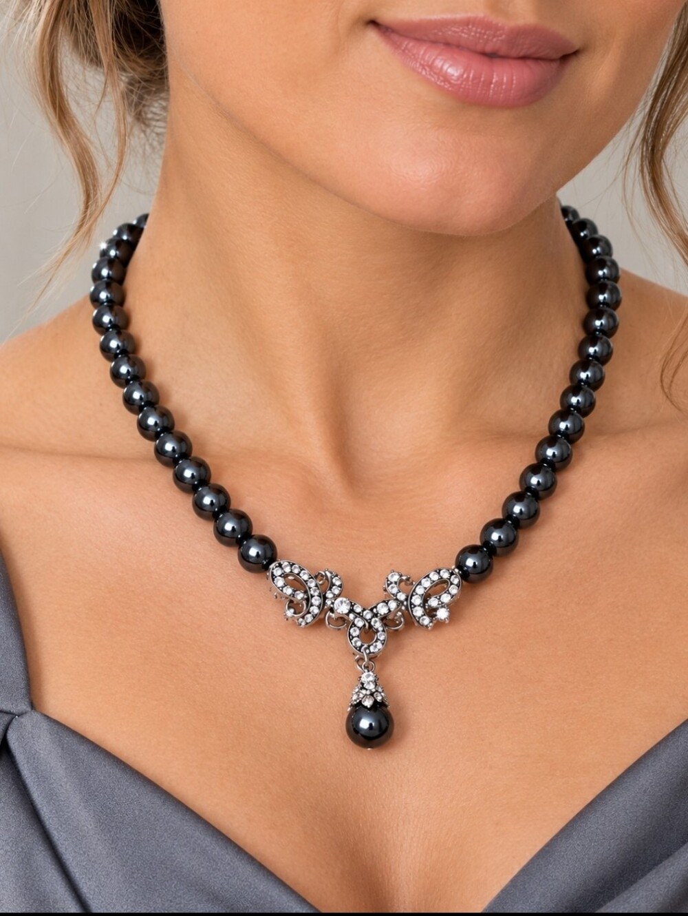 Signed Black Pearl Silver Tone Clear Rhinestone Elegant Classic Necklace NEW